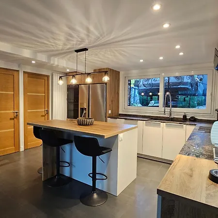 וילה Magnifique Villa, Piscine, Paris A 15 Min, Parking