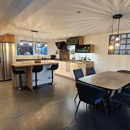 Magnifique Villa, Piscine, Paris A 15 Min, Parking וילה Sèvres